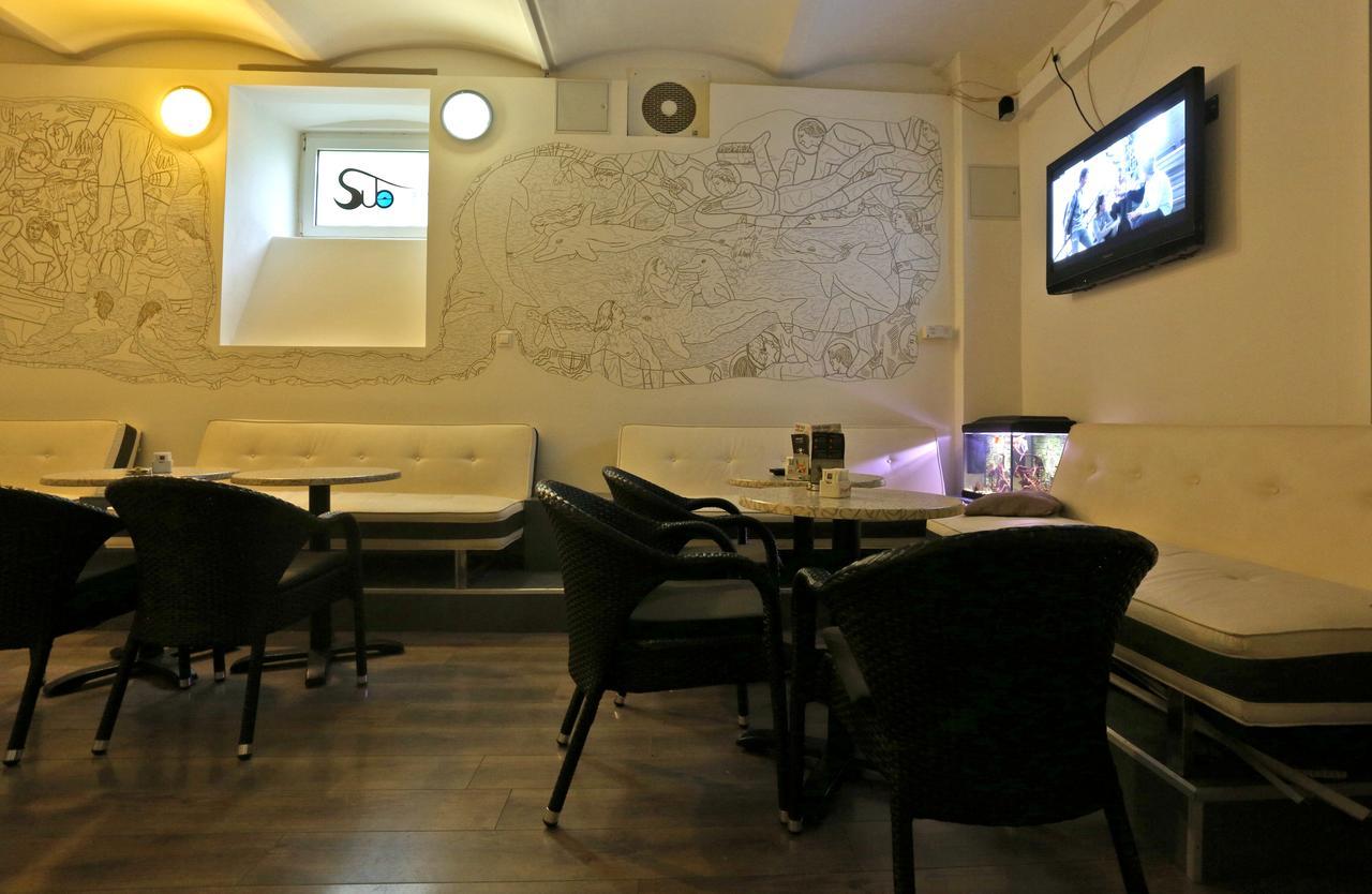 Subspace Hostel Zagreb Eksteriør bilde